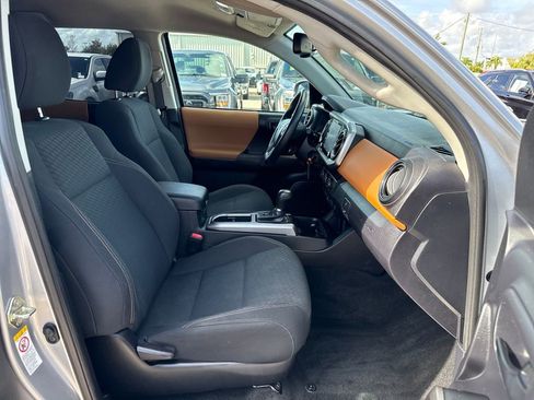 Used 2020 Toyota Tacoma SR5 image 23