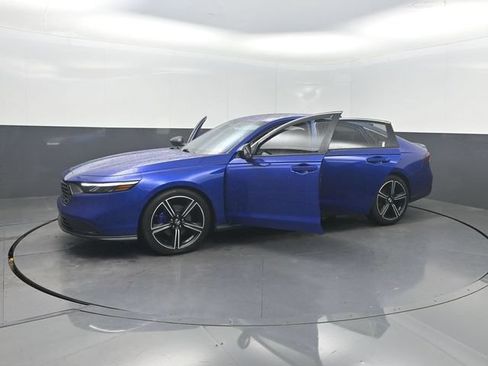 Used 2025 Honda Accord Sport image 31