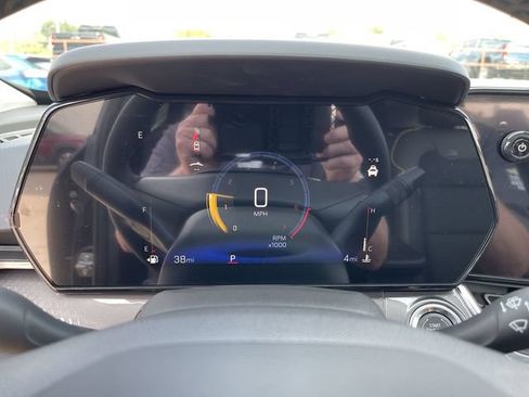 New 2026 Chevrolet Trax ACTIV w/ Sunroof Package FWD image 18