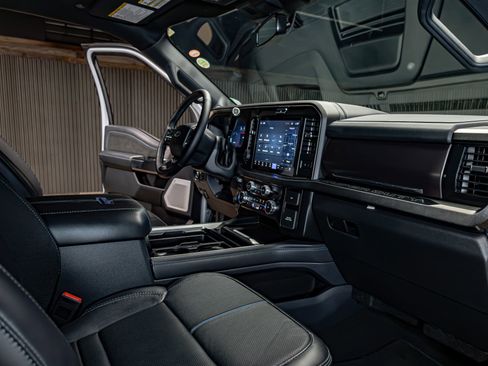 Used 2026 Ford F250 Platinum image 17