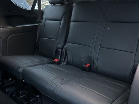 New 2026 Chevrolet Suburban LS image 30