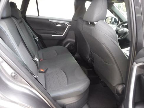 Used 2022 Toyota RAV4 SE w/ SE Grade Weather Package image 5