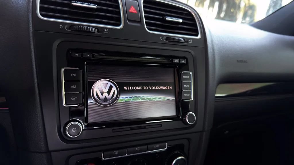Used 2011 Volkswagen GTI 4-Door FWD image 49