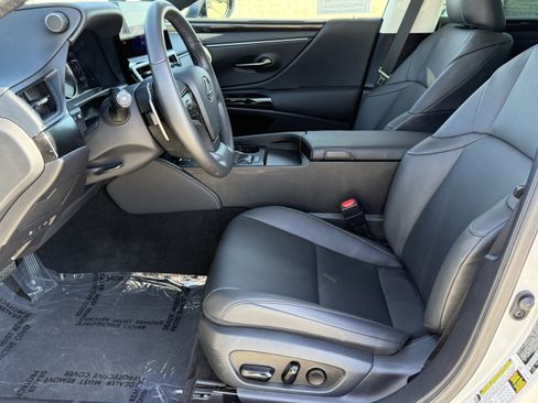 Certified 2024 Lexus ES 350 w/ Accessory Package (Z1) FWD image 19