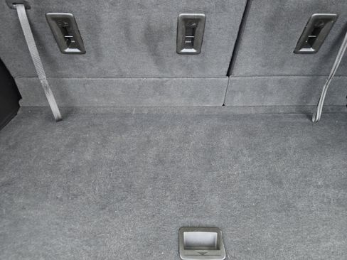 Used 2021 Chevrolet Traverse RS image 16