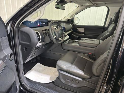 Certified 2025 Ford Expedition Active AWD/4WD image 2