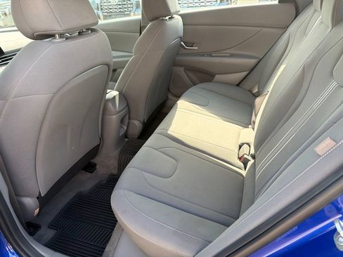 Used 2024 Hyundai Elantra SEL FWD image 16
