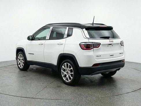 Used 2025 Jeep Compass Limited image 6