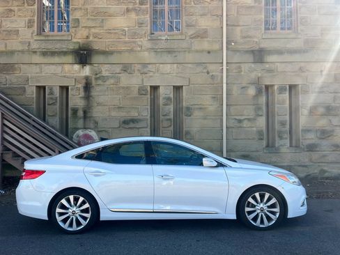 Used 2013 Hyundai Azera w/ Technology Pkg FWD image 28