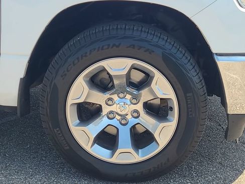 Used 2020 RAM 1500 Big Horn AWD/4WD image 9