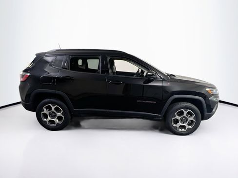 Used 2022 Jeep Compass Trailhawk w/ Trailhawk Convenience Group AWD/4WD image 4