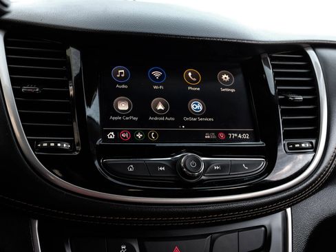 Used 2021 Chevrolet Trax LT image 25