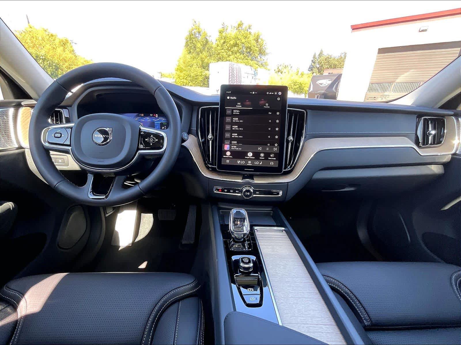 New 2027 Volvo XC60 T8 Ultra AWD/4WD image 7