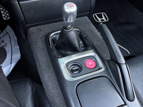 Used 2001 Honda S2000 Base 2dr Convertible image 13