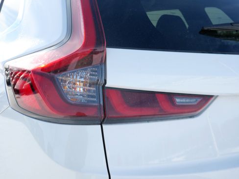 Used 2025 Honda CR-V EX-L image 17