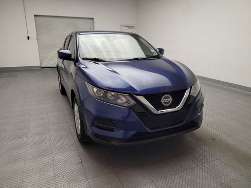 Used 2020 Nissan Rogue Sport S image 14