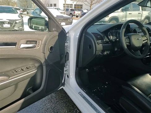 Used 2023 Chrysler 300 S w/ Comfort Group image 22