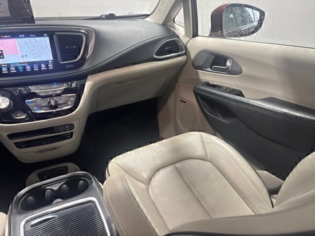 Used 2018 Chrysler Pacifica Limited w/ Advanced Safetytec Group FWD image 20