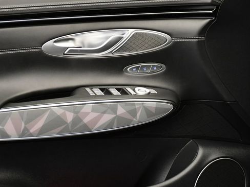 Used 2025 Genesis GV70 3.5T Sport w/ Sport Advanced Package image 34