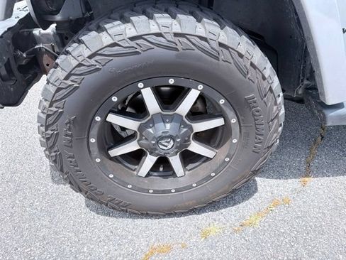 Used 2016 Jeep Wrangler Unlimited Sahara w/ Max Tow Package AWD/4WD image 9