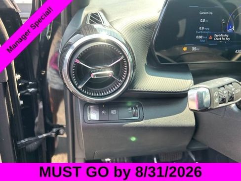Used 2025 Chevrolet Equinox LT FWD image 16