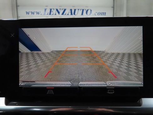 Used 2025 GMC Sierra 1500 Elevation image 14