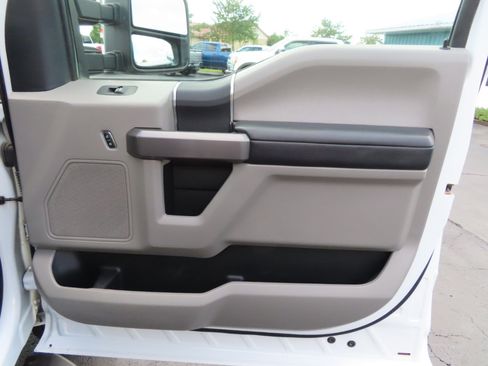 Used 2019 Ford F250 XLT image 45