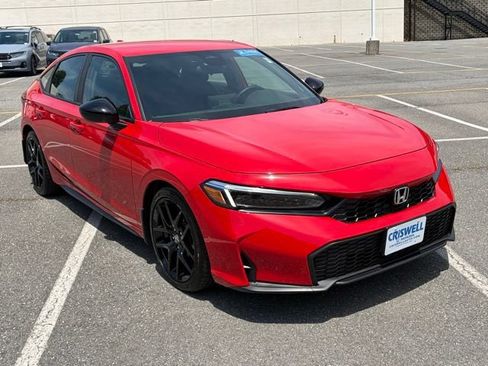 Used 2025 Honda Civic Sport image 2