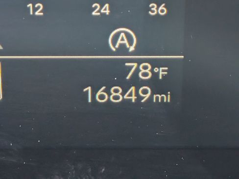 Used 2024 Hyundai Santa Fe SE image 25