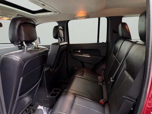 Used 2012 Jeep Liberty Limited Jet image 23