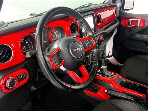 Used 2022 Jeep Wrangler Unlimited Sahara w/ Cold Weather Group AWD/4WD image 13