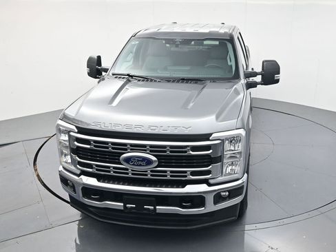 Used 2025 Ford F250 XLT AWD/4WD image 36
