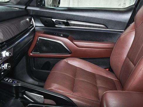 Used 2024 Kia Telluride SX image 48