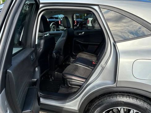 Certified 2022 Ford Escape SEL w/ SEL Stealth AWD Package image 10
