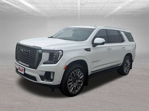 Used 2024 GMC Yukon Denali Ultimate AWD/4WD image 4