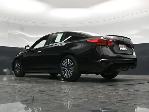 Used 2024 Nissan Altima 2.5 SV AWD/4WD image 53