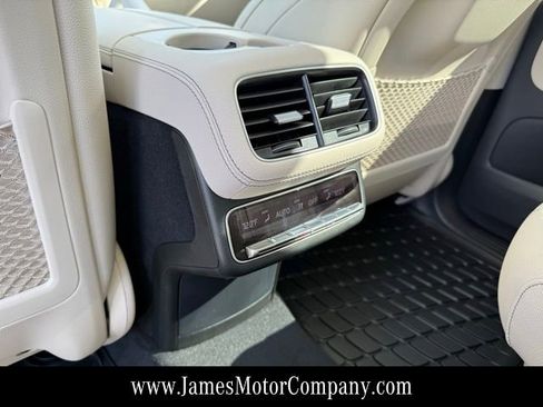 Used 2026 Mercedes-Benz GLS 450 4MATIC image 20