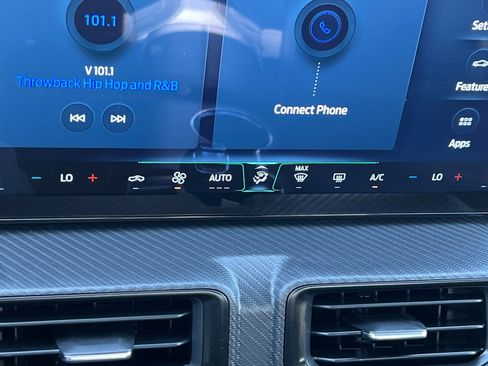 Used 2025 Ford Mustang Coupe image 19