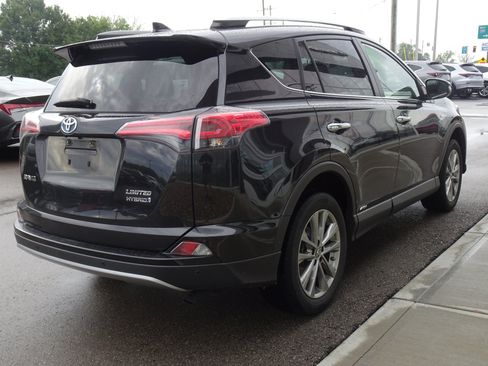 Used 2017 Toyota RAV4 Limited w/ Advanced Technology Package AWD/4WD image 6