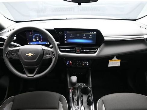 New 2026 Chevrolet TrailBlazer LT w/ Driver Confidence Package FWD image 26