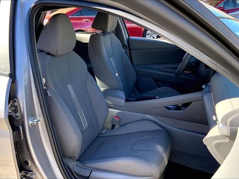 Certified 2024 Hyundai Elantra SEL image 9