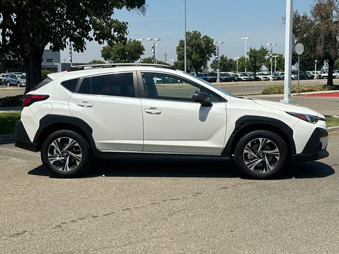 Used 2024 Subaru Crosstrek 2.0i Premium w/ Popular Package #3 AWD/4WD image 3