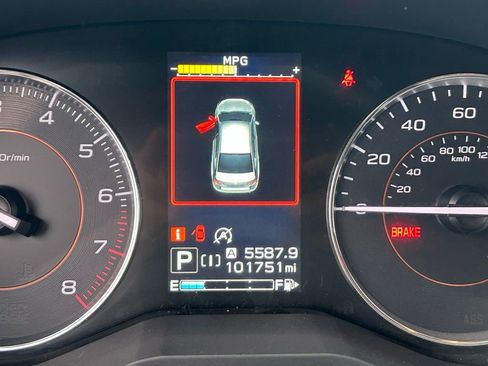 Used 2020 Subaru Crosstrek 2.0i Limited w/ Moonroof Package w/Navigation AWD/4WD image 18