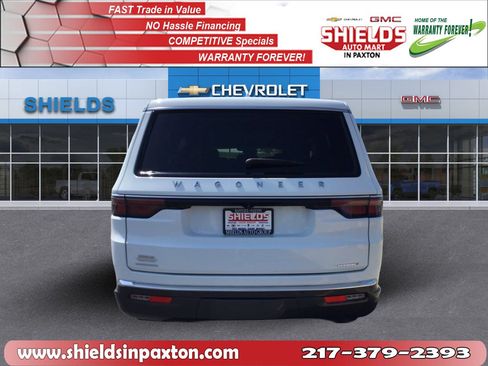 Used 2022 Jeep Wagoneer Series III w/ Premium Group I AWD/4WD image 6