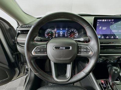 Used 2022 Jeep Compass Trailhawk w/ Trailhawk Convenience Group image 11