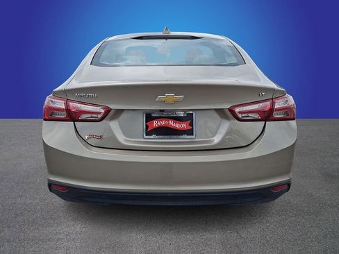 Used 2022 Chevrolet Malibu LT FWD image 5