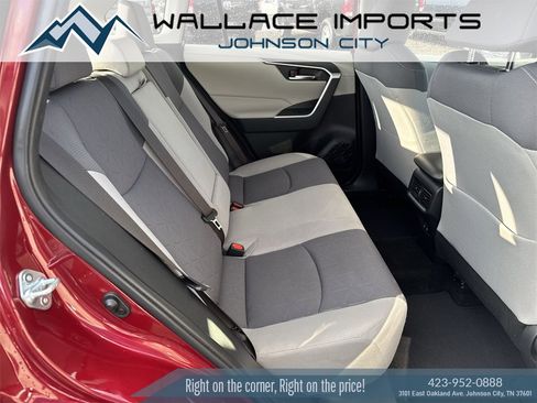 Used 2019 Toyota RAV4 XLE image 43