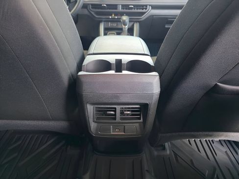 Used 2024 Chevrolet Colorado LT w/ LT Convenience Package RWD image 7