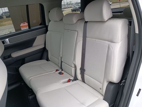 New 2026 Hyundai Santa Fe SE FWD image 27