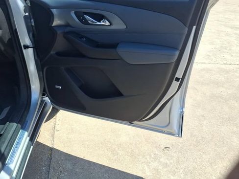 Used 2018 Chevrolet Traverse Premier w/ LPO, Floor Liner Package AWD/4WD image 14